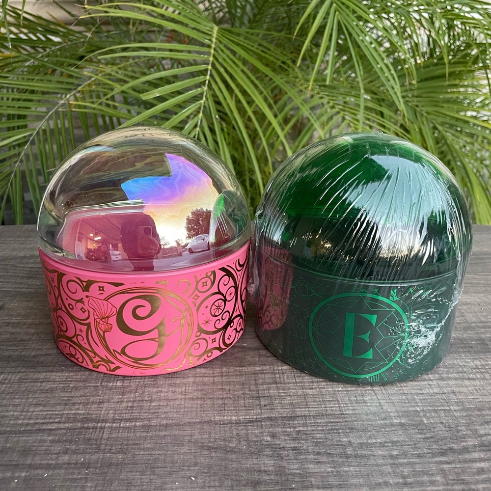 TARGET BULLSEYE'S PLAYGROUND WICKED GLINDA AND ELPHABA GLASS BUBBLE DOME DECOR
